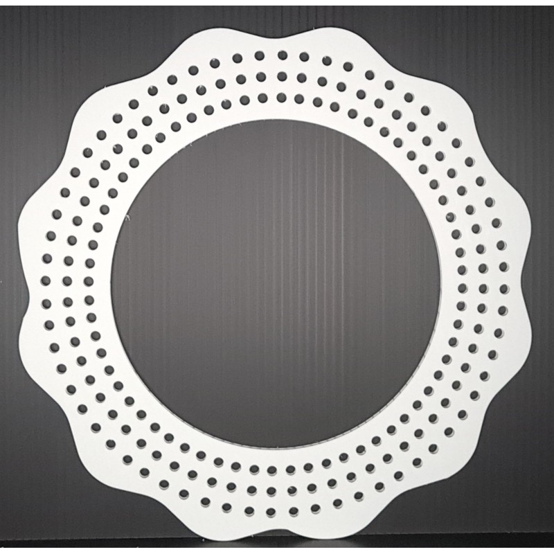 GE Wreath 24" | Spinners and Wreaths