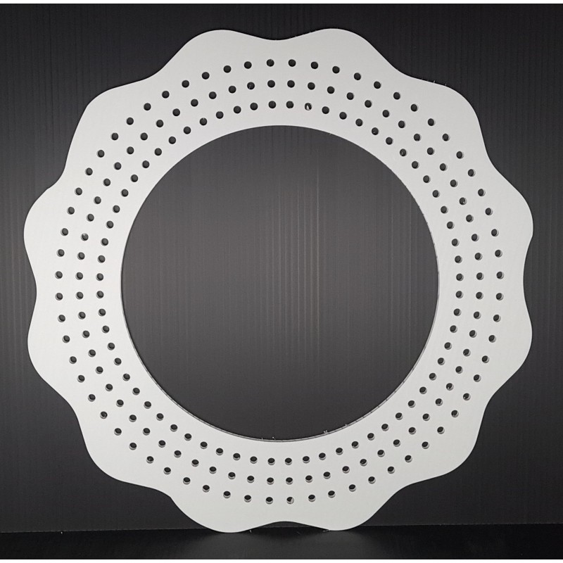 GE Wreath 32" | Spinners and Wreaths